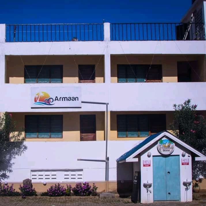 Armaan Guest House Diani Beach Esterno foto