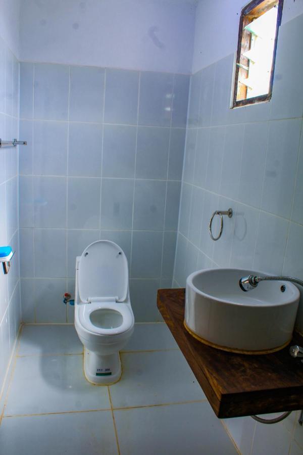 Armaan Guest House Diani Beach Esterno foto