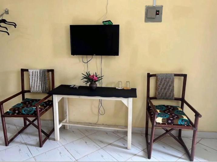 Armaan Guest House Diani Beach Esterno foto